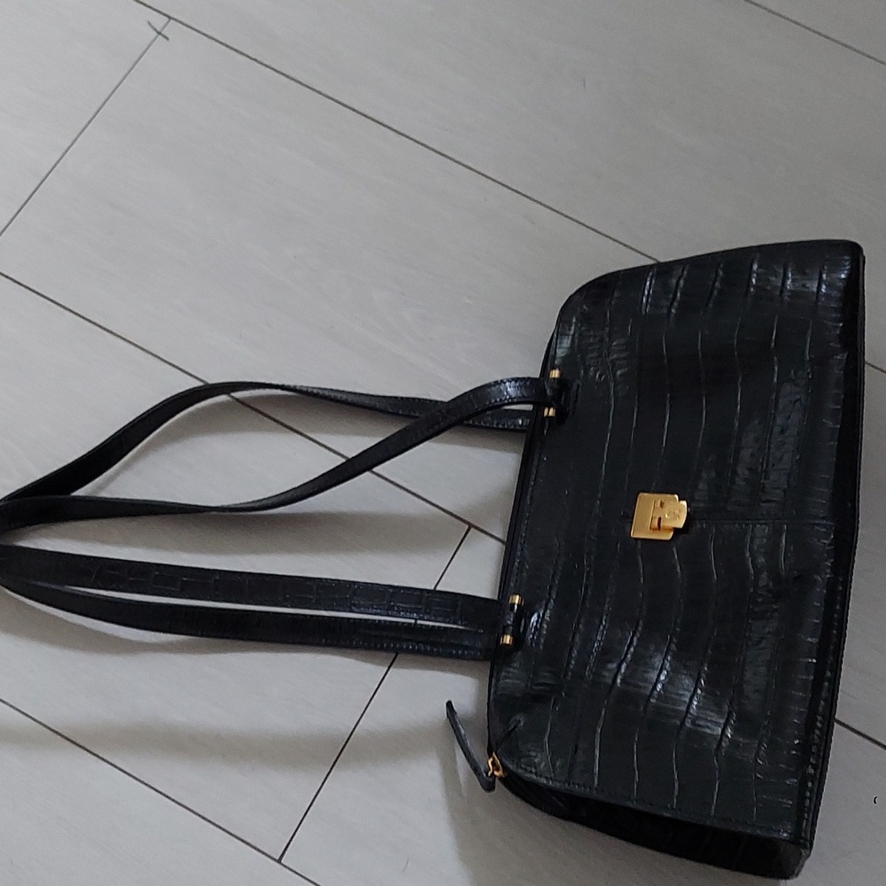 Etienne gigner vintahe snake skin bag